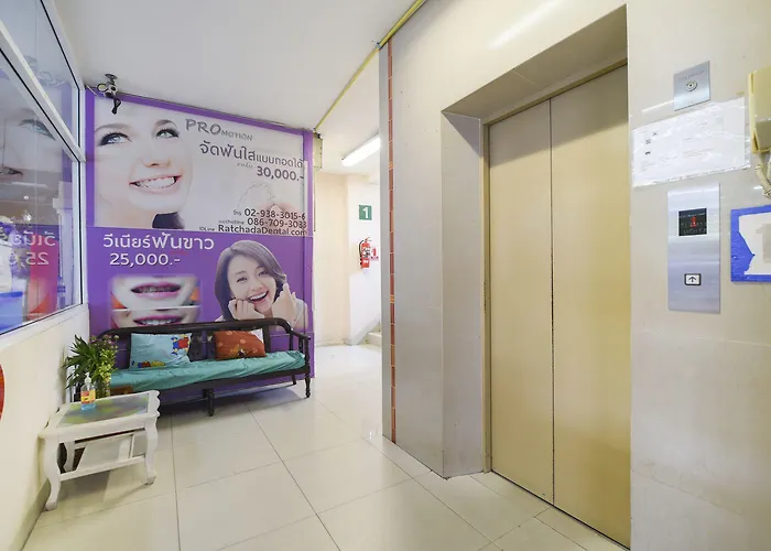 Hotel Oyo 925 Ruamsub 2 2*