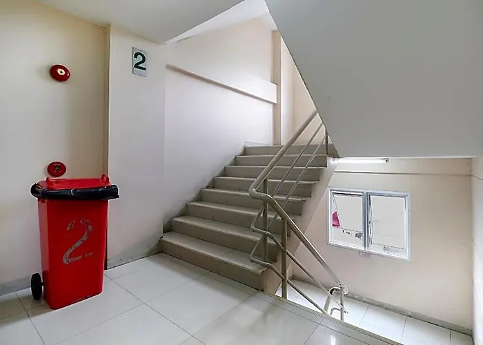 Oyo 925 Ruamsub 2 Hotel 2*